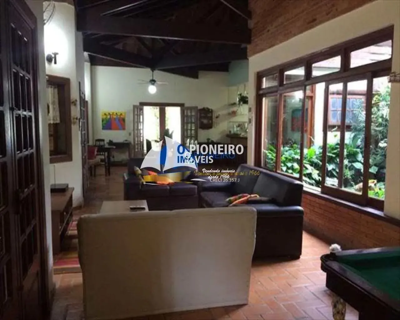 Casa à venda em Camburi! Venha e agende ja sua visita!