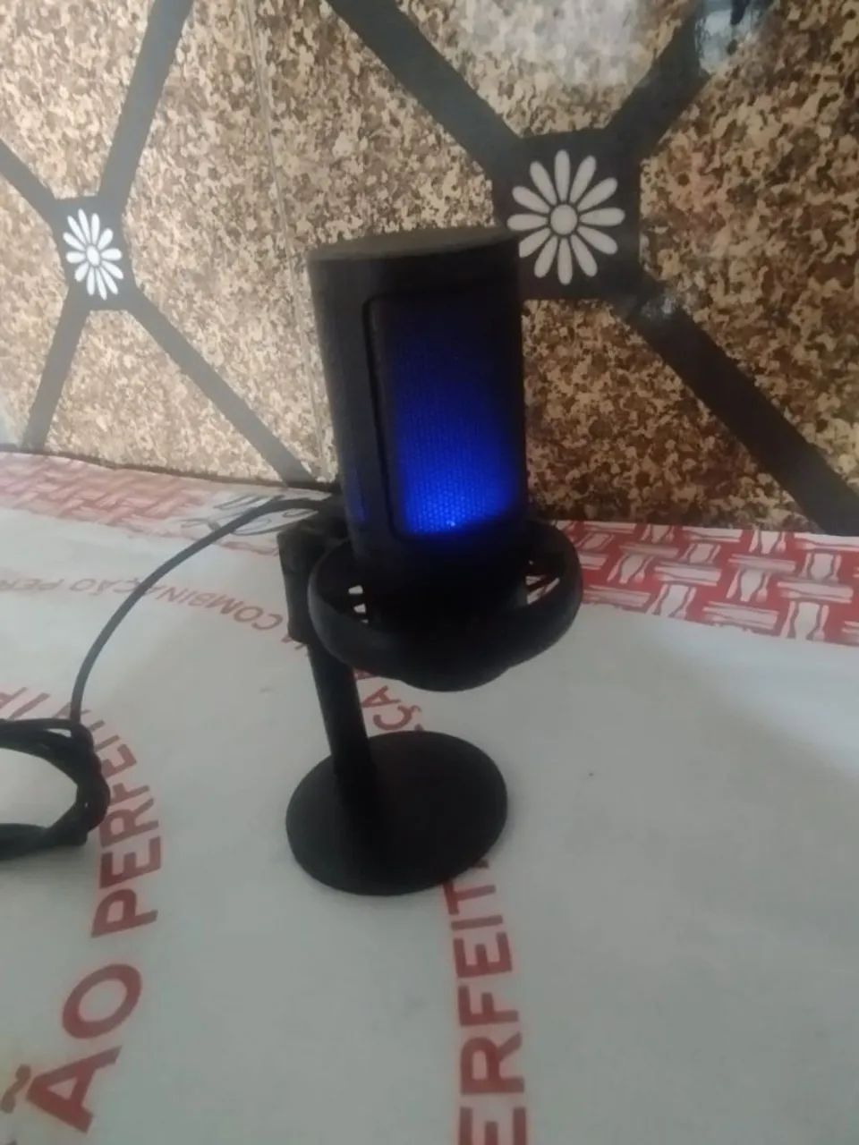 Monitor de computador, caixa de som pra Pc, microfone - Foto 3