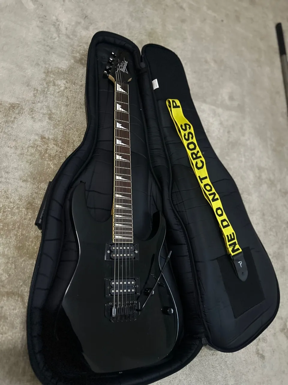 Guitarra Ibanez Gio GS130 - Acompanha capa Roadrunner