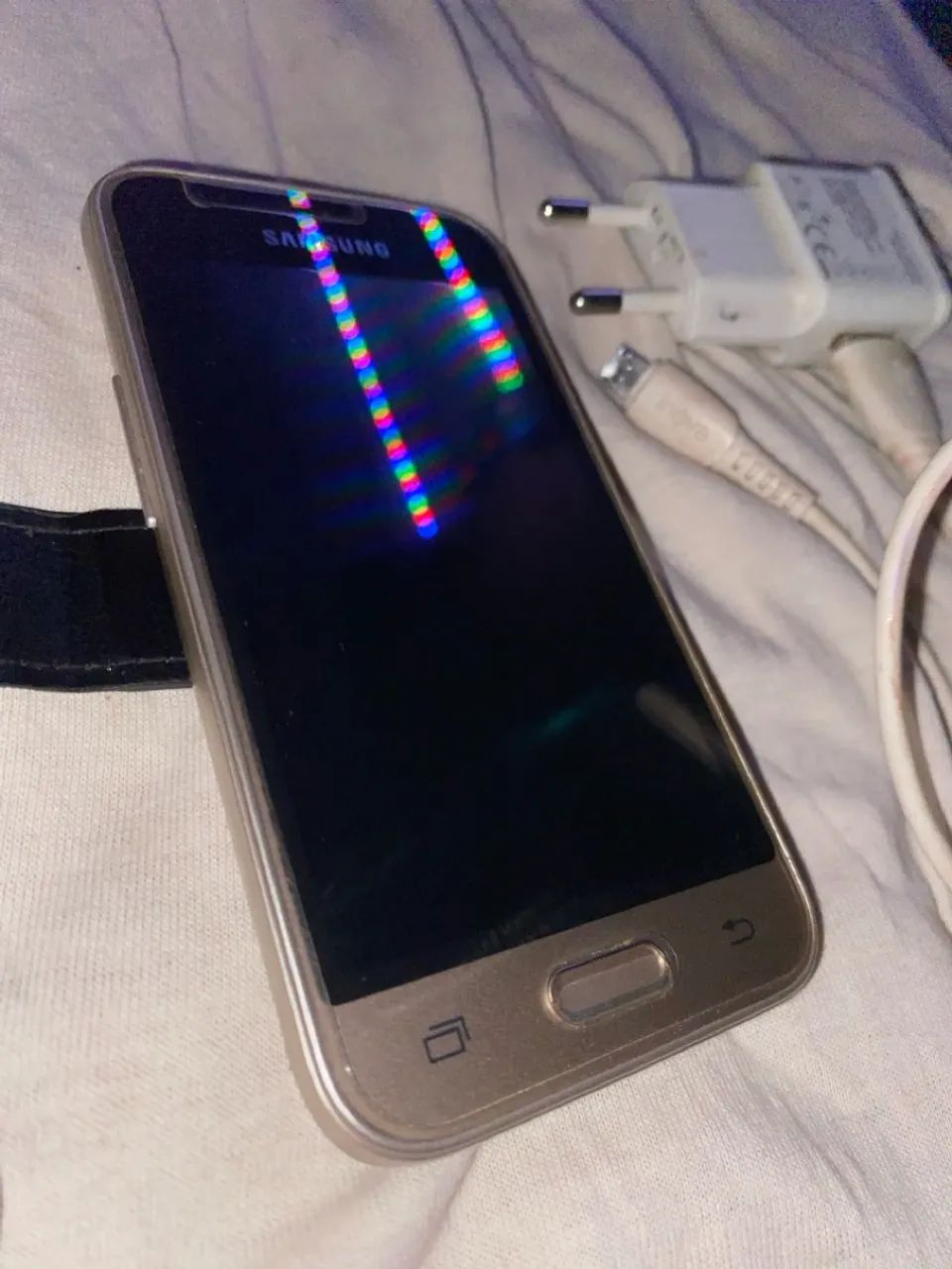 Samsung j1 mini - 8gb - carregador e capinha grátis - Foto 2