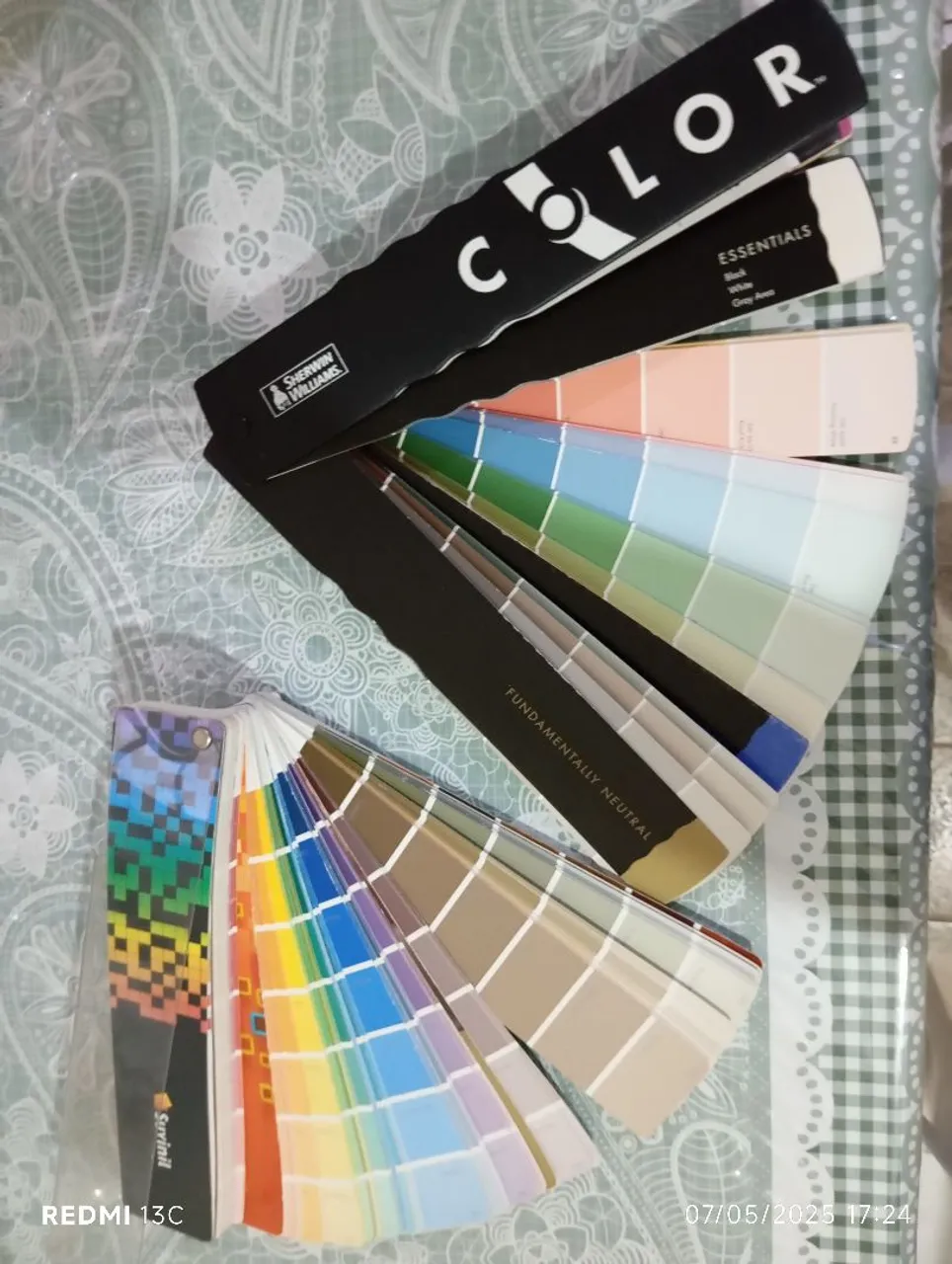 Catálogo cores ou mostruário tinta Sherwin Williams e Suvinil