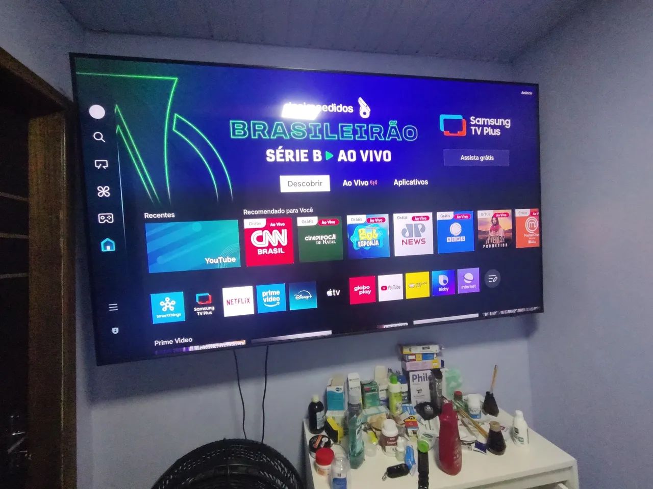 Vendo essa TV smart de 75 polegadas está com seis meses de uso tem nota ...