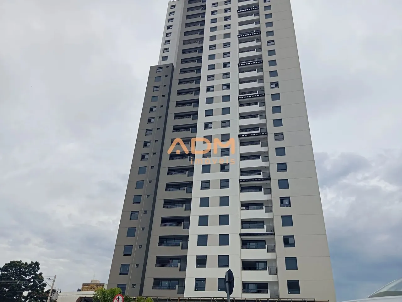 Apartamento em andar alto de 2 Quartos | 1 suíte em St. Aeroporto - Goiânia