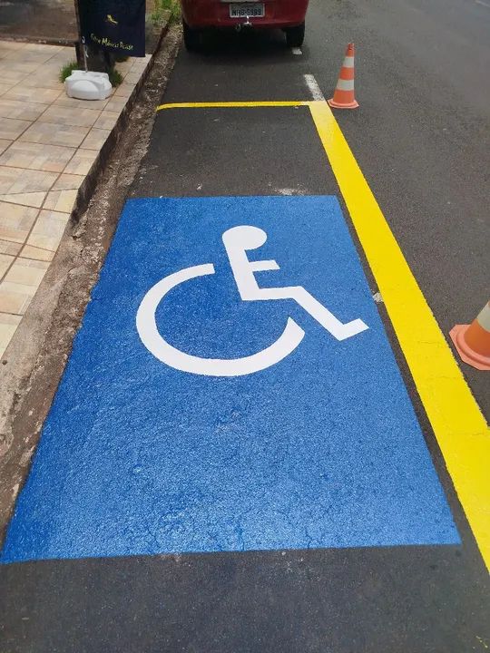 Pintura de demarcação e letras - Foto 3