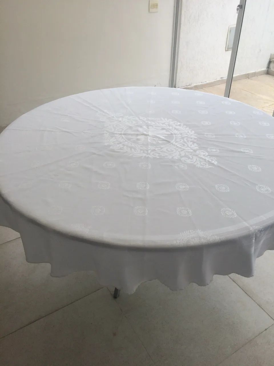 02 Toalhas  de mesa redonda de 120 cm - Foto 2