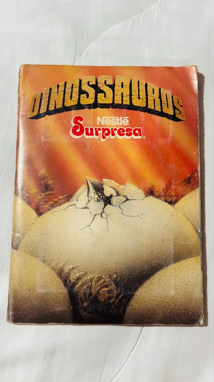Álbum De Figurinhas Surpresa Nestlé 1993 - Dinossauros (Usado)