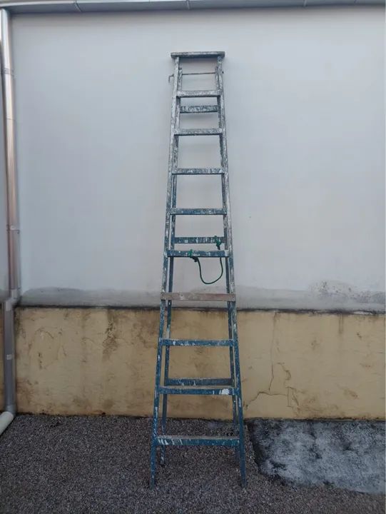 Escada de madeira para pintura - usada - Foto 3