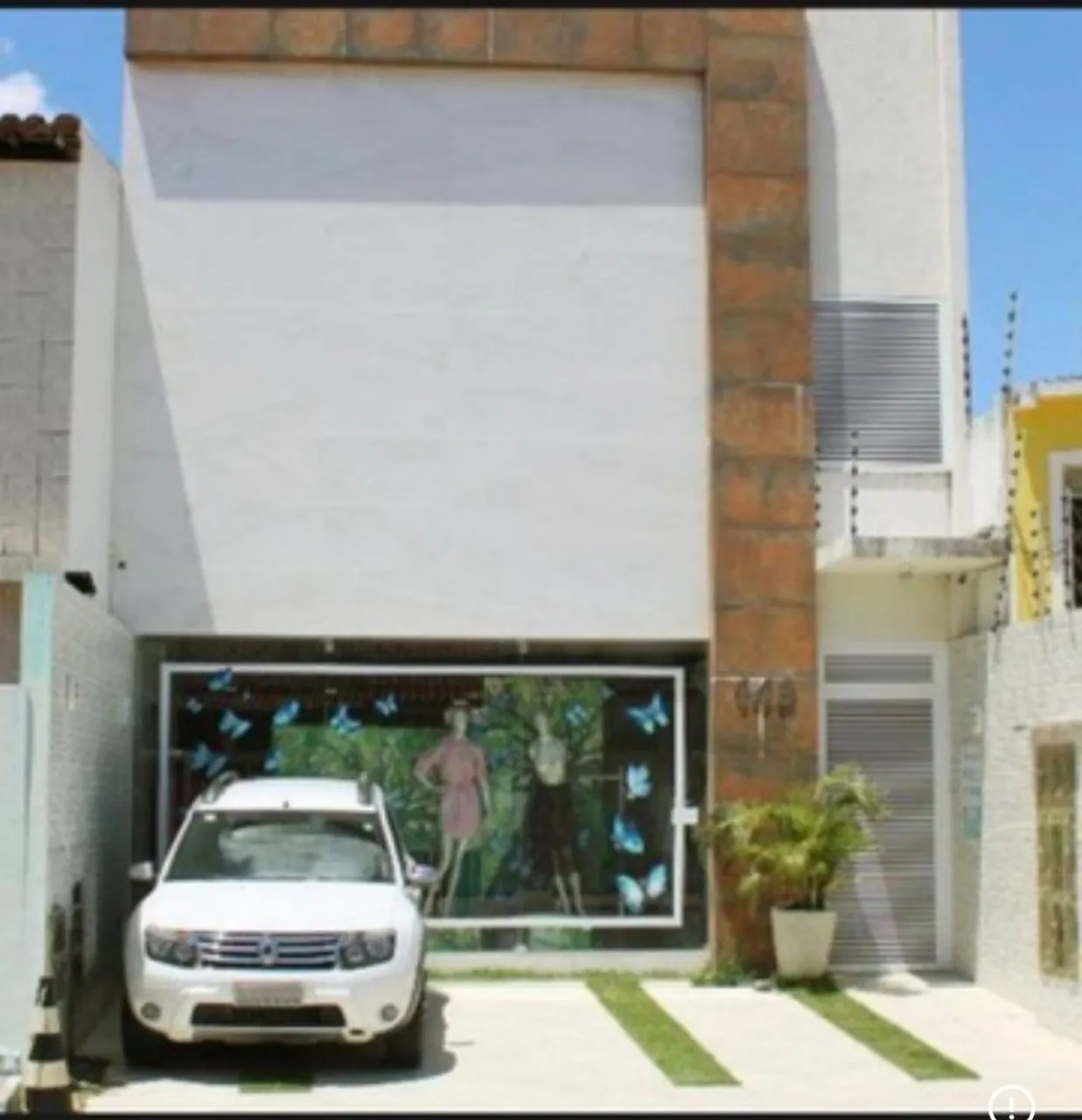 VENDE-SE LOJA DE MODA FEMININA COMPLETA - PRONTA PARA FUNCIONAR NA LUZIA