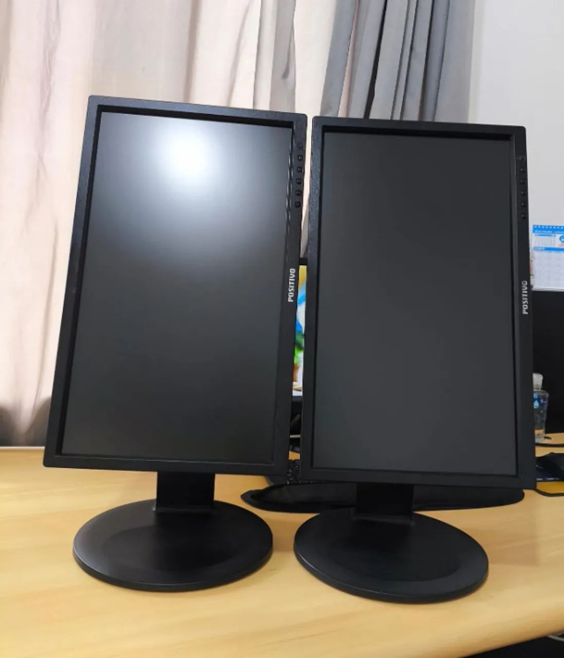 Monitor regulagem de altura vira na vertical e horizontal - Foto 2