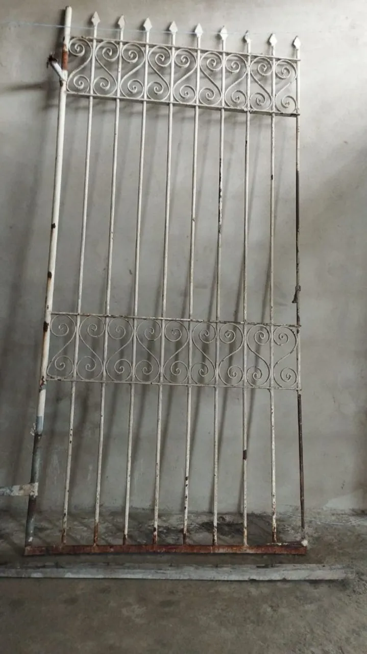 Grade de proteção para porta