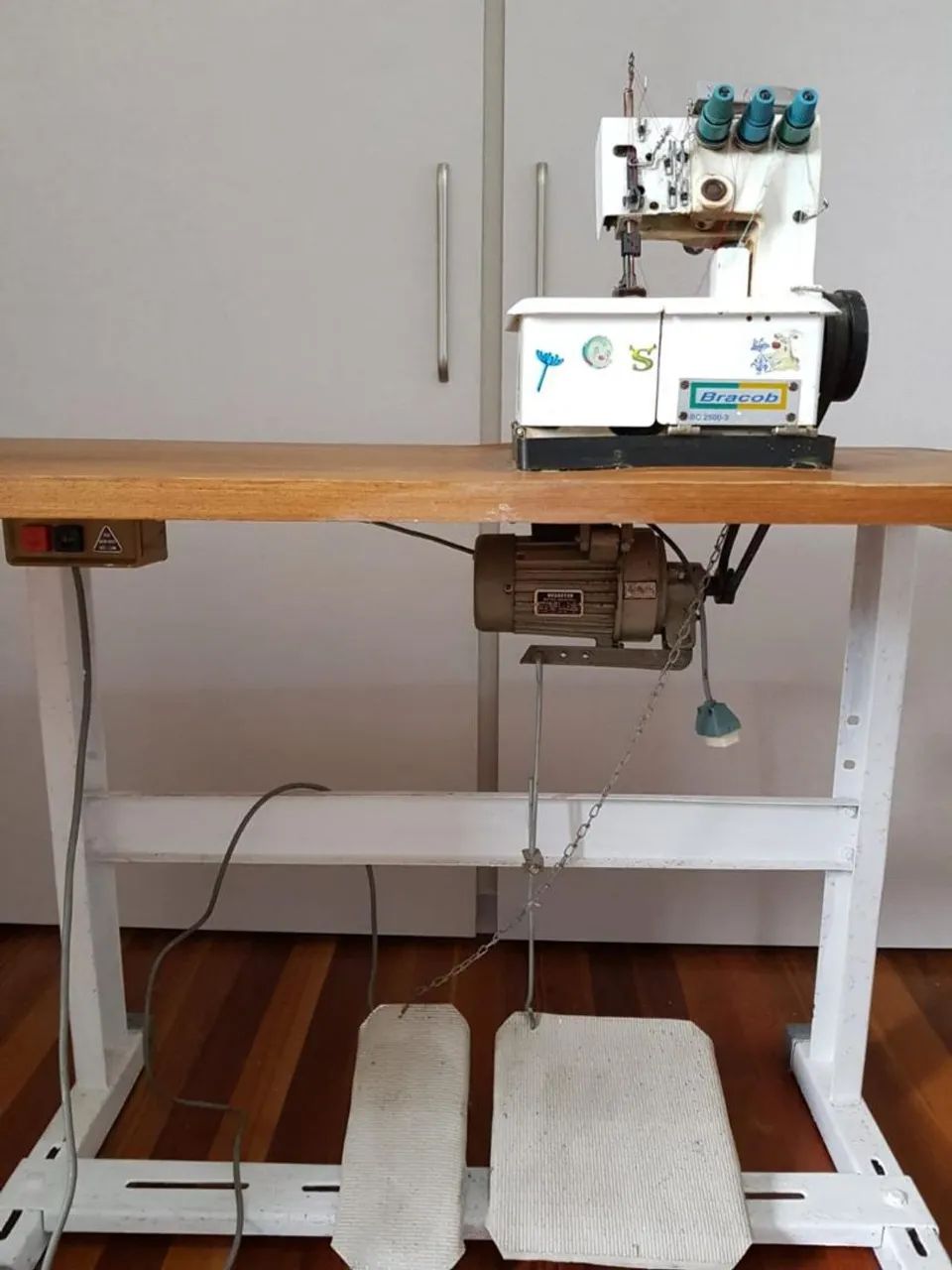 Barbada Overclock com mesa em perfeito estado de uso  - Foto 4