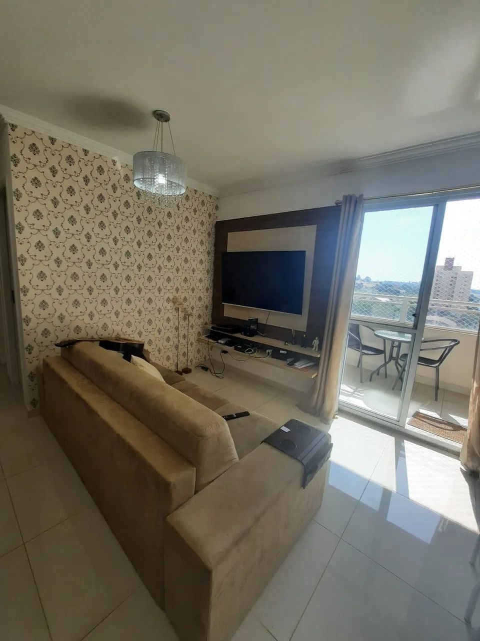 Apartamento para locação tem 66 m2 com 2 quartos sendo uma suite