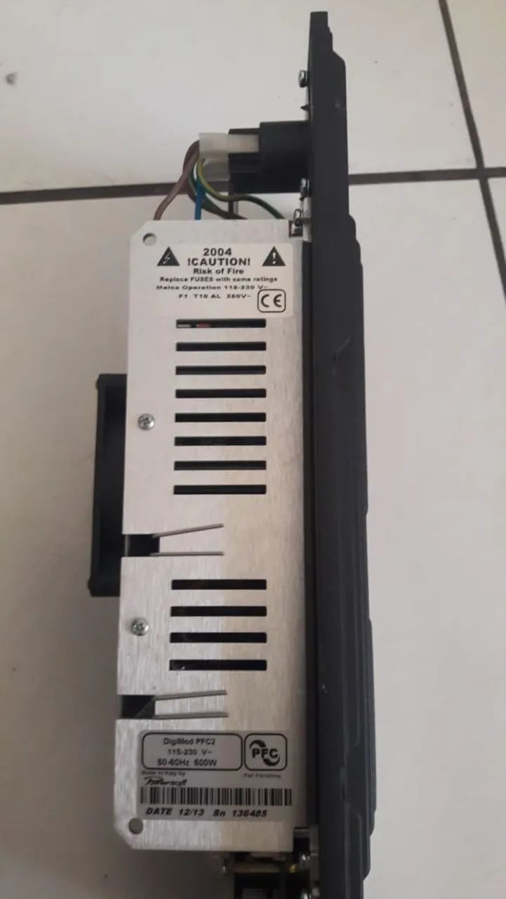Digimod Powersoft PFC 2 115 - 230. V 50 - 60 HZ. 600 1600 watts Rms em 4 ohms - Foto 3