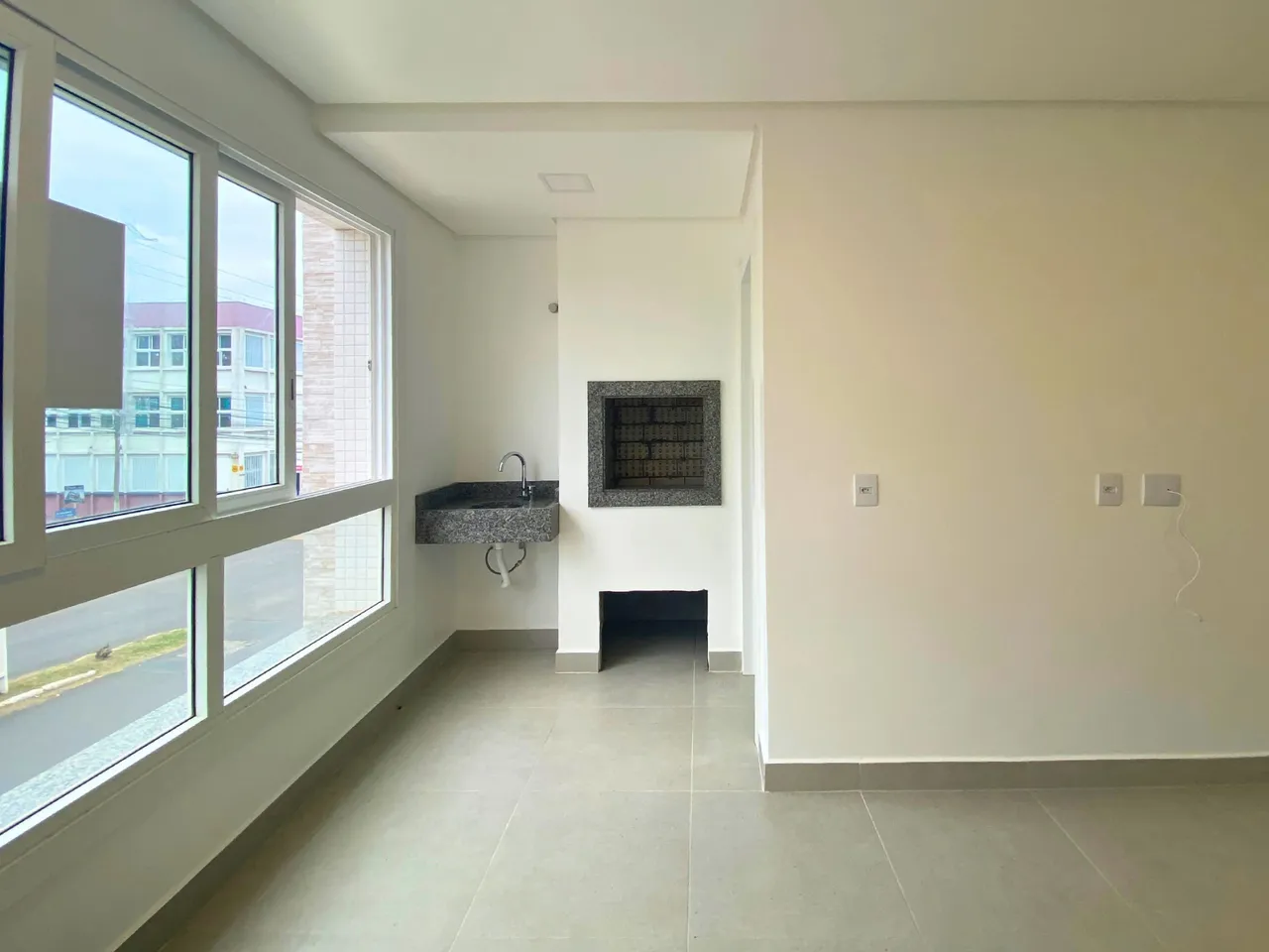 OPORTUNIDADE - APARTAMENTO À VENDA EM TORRES/RS