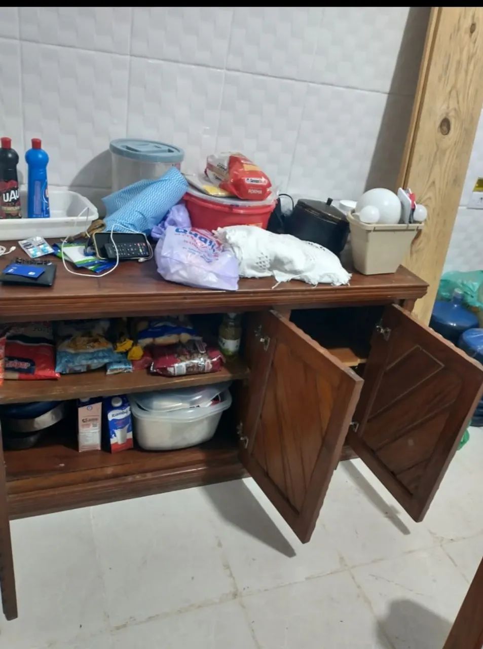 Buffet de madeira maciça  - Foto 4