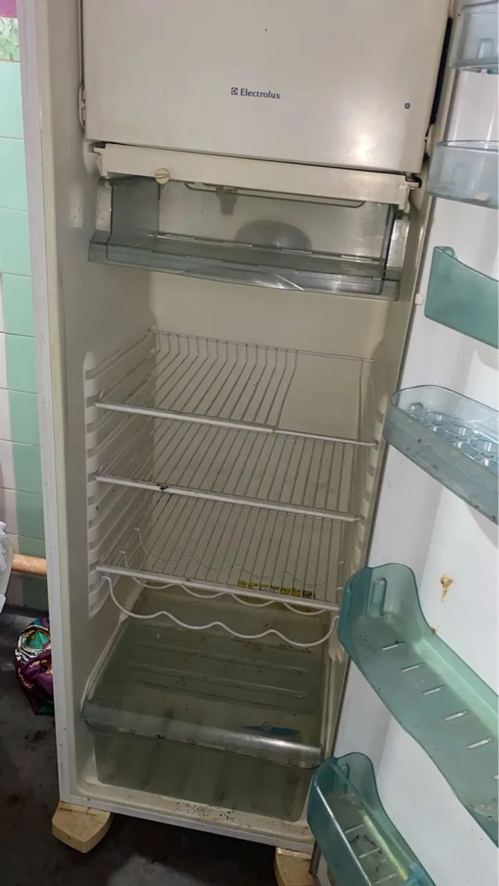 geladeira electrolux com defeito  - Foto 3