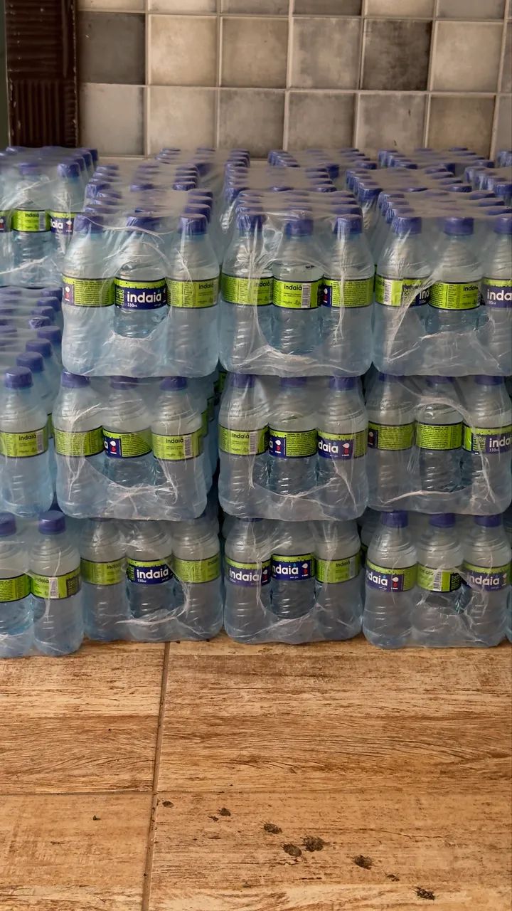 SELLING 100 PACKAGES OF INDAIÁ MINERAL WATER 330ML