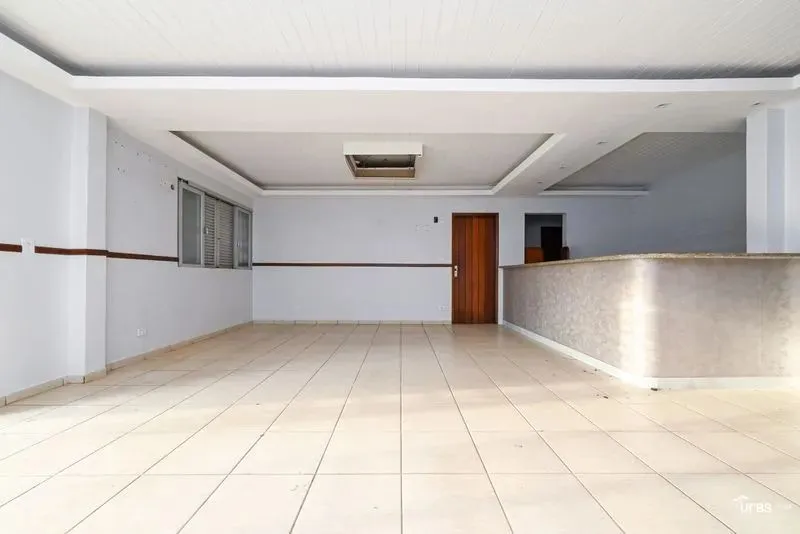 Casa Comercial