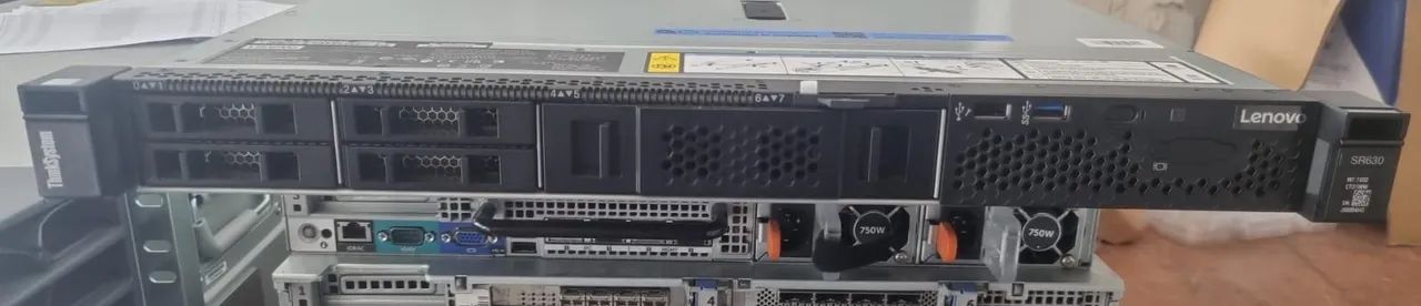 Servidor Lenovo SR630  Xeon 