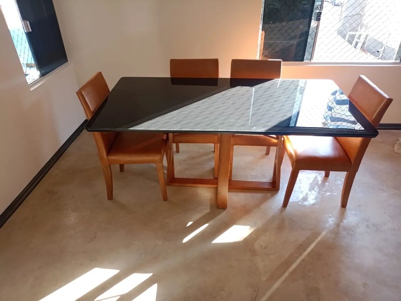 Mesa de Jantar com 6 Cadeiras em Couro ecológico de madeira  - Foto 2