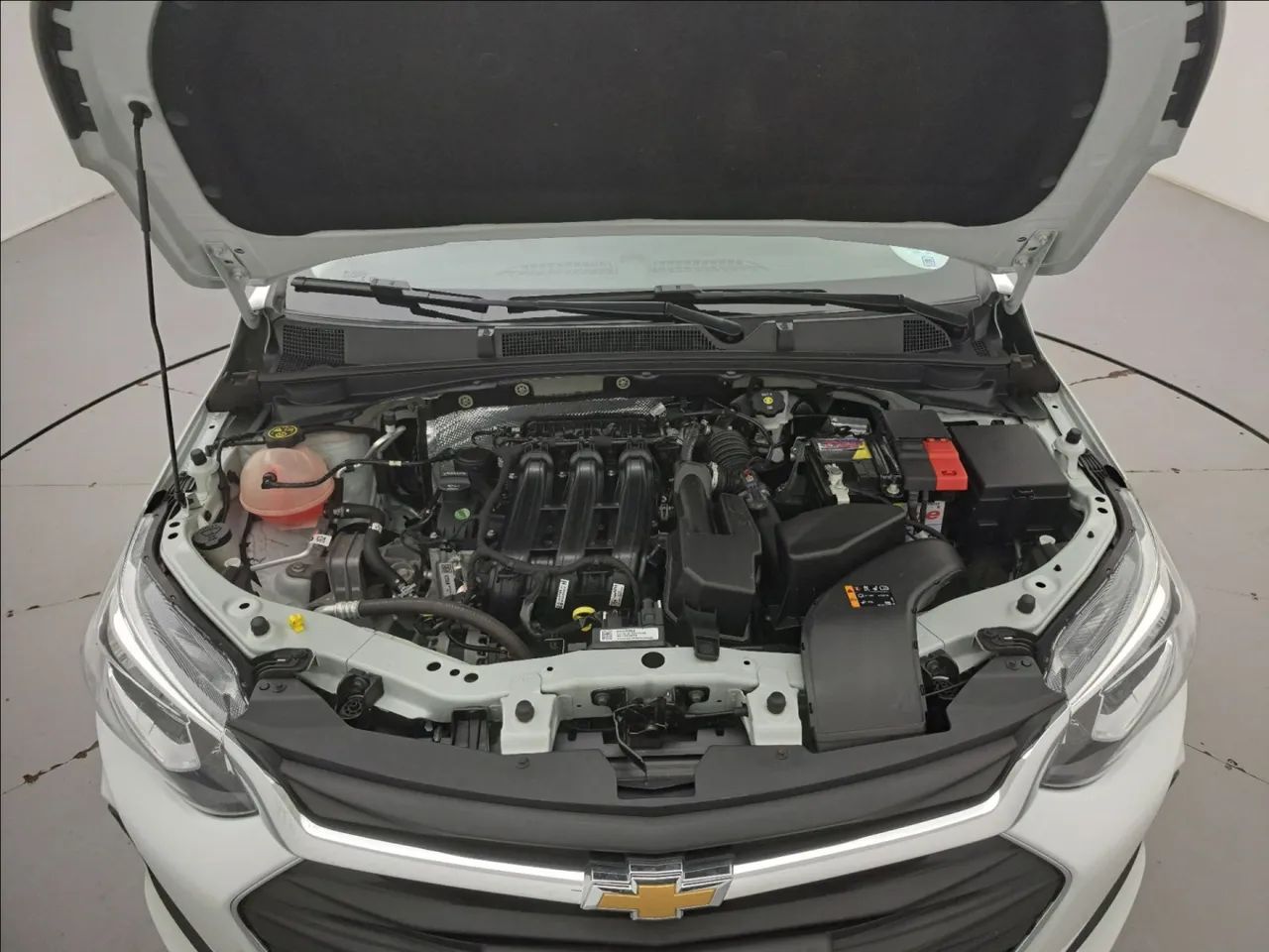 Chevrolet Onix Hatch 1.0 12V Flex Mec. 4P, foto 10 de 18