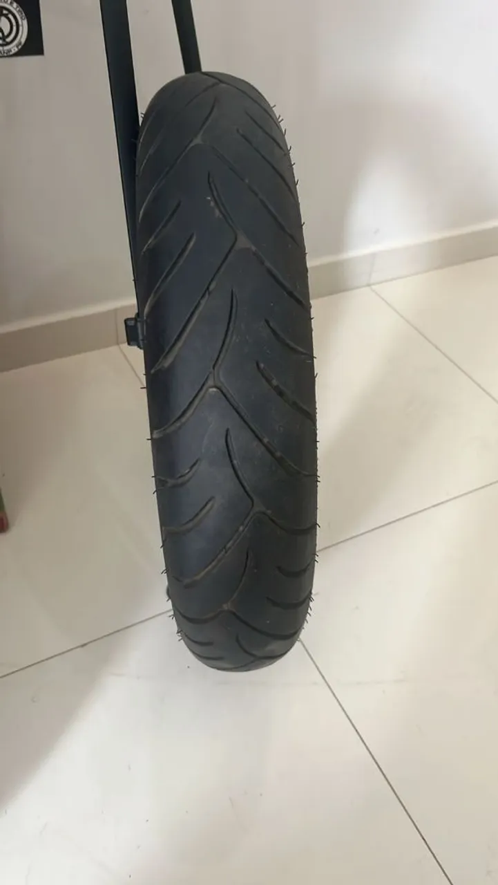 Pneu de Moto Usado