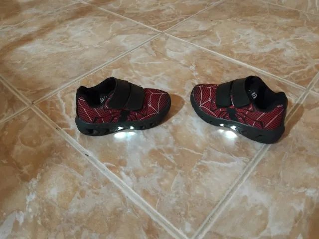 Tenis menino Homem Aranha  n25  - Foto 4