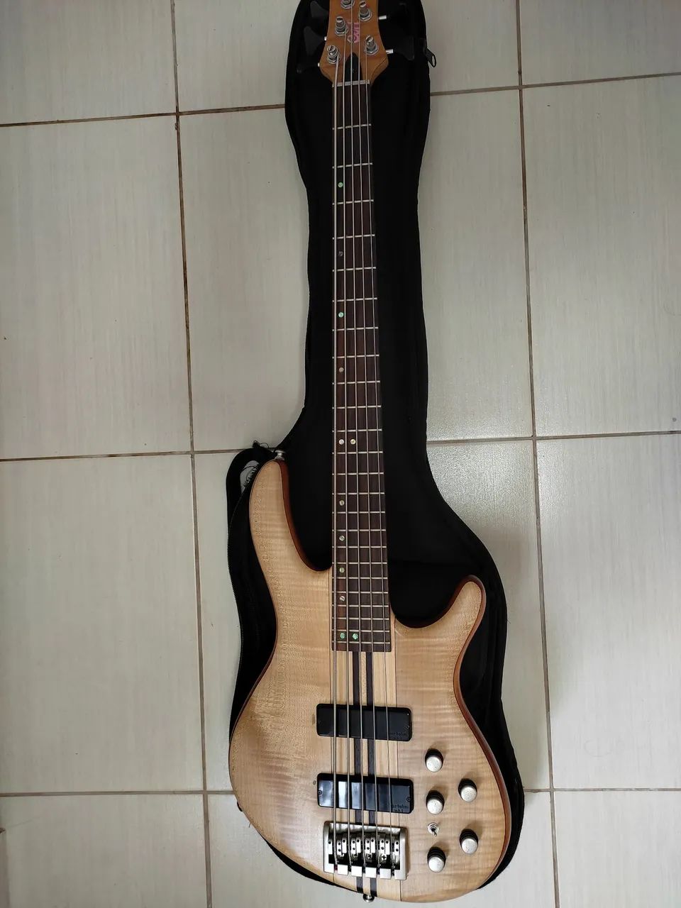 Baixo Cort A5 original 