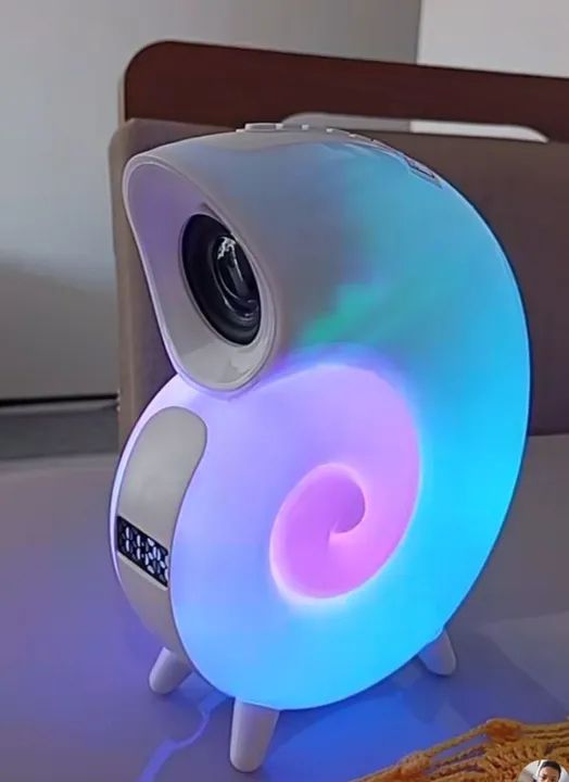Luminária colorida com caixa de som Bluetooth e relógio digital  - Foto 2