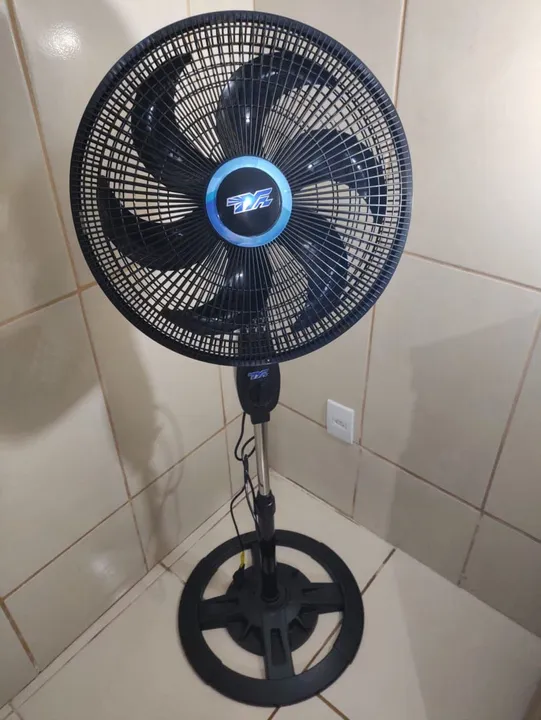 Ventilador de Piso com Base Larga - Preto