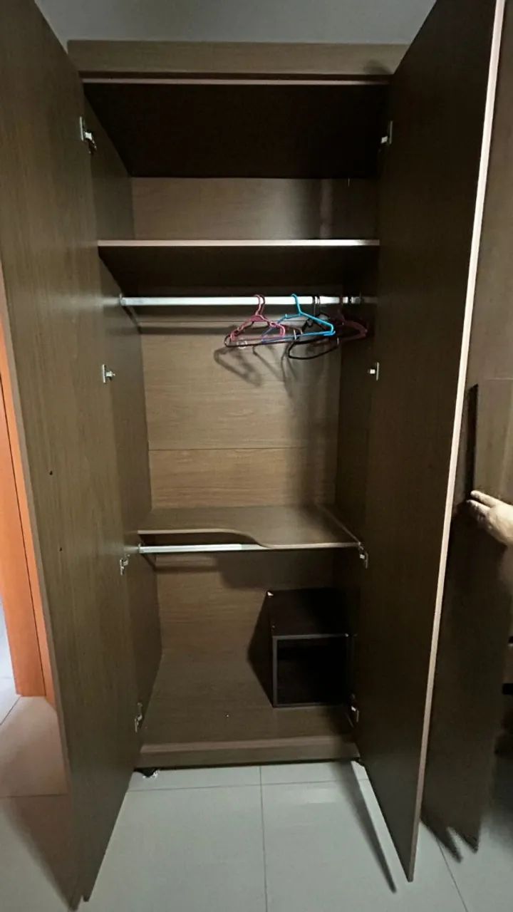 Guarda Roupas 6 portas 64168535756291121