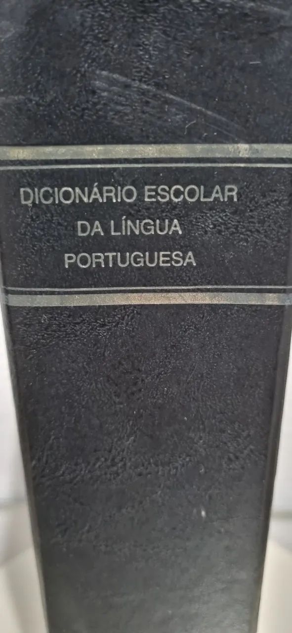 Dicionário Escolar da Língua Portuguesa