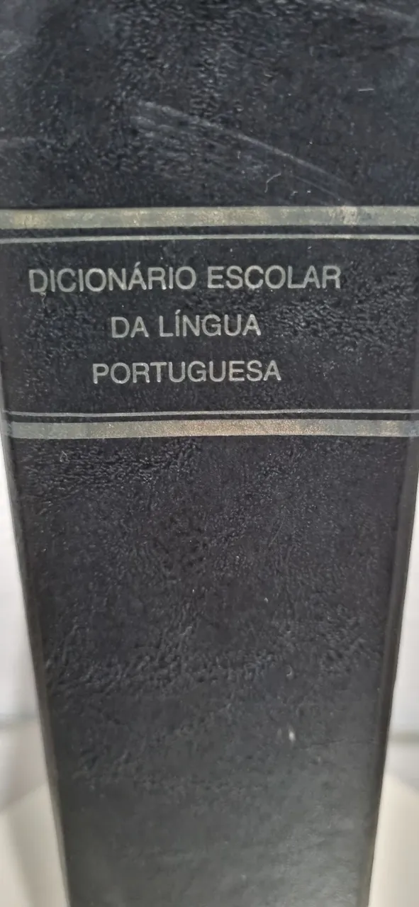 Dicionário Escolar da Língua Portuguesa