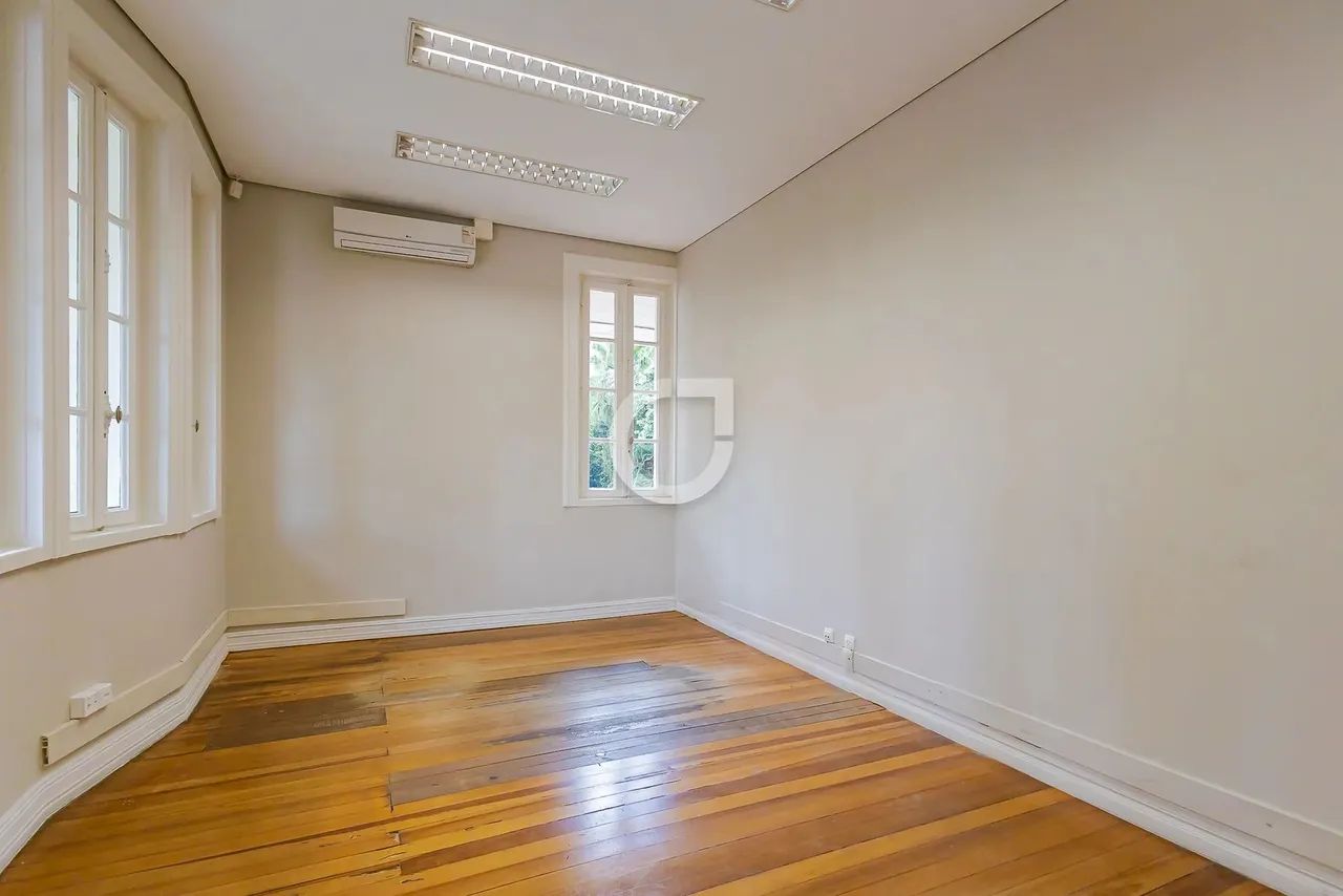 Casa comercial, com 720m² de área construída, 12 salas e estacionamento próprio. - Foto 12