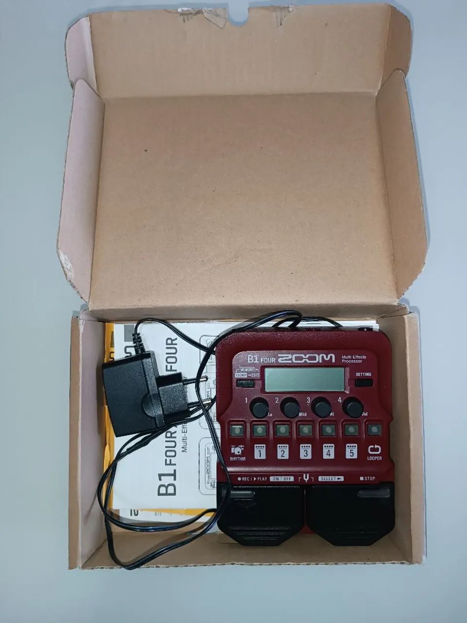 Zoom B1 Four Pedal Multi-Efeitos - Foto 2