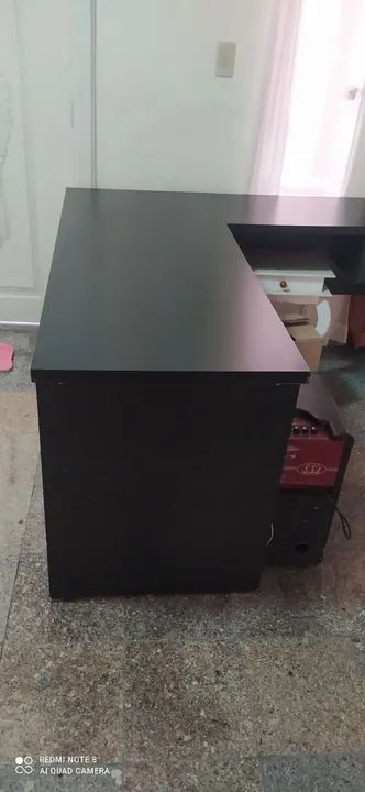 Mesa de escritório em L preta R$  600,00 