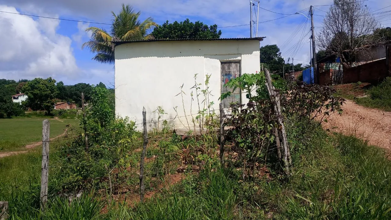 Vendo esta pequena casa