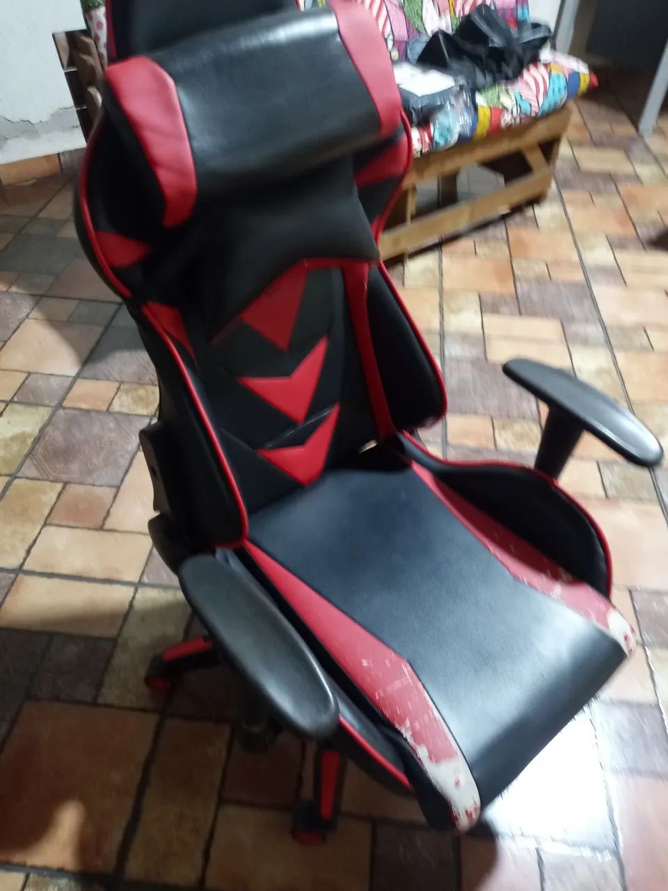 Cadeira Gamer - Preta e Vermelha - Foto 5