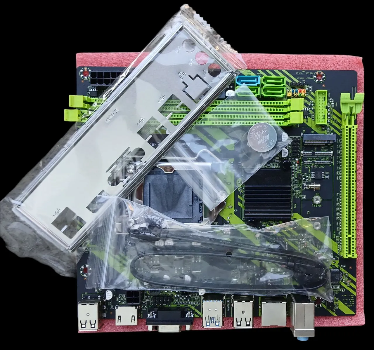 Kit Placa-Mãe B75M2K + Memória 4Gb + Processador i3 3240 + Roteador Mercusys AC12G