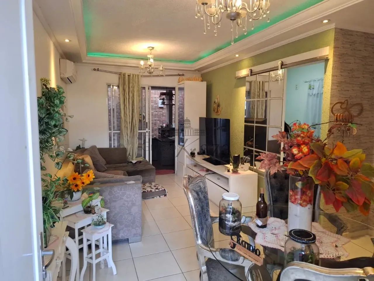 Oportunidade - Casa em Condomínio - Residencial Terra Nova - Eugênio de Melo - 3 Dormitóri