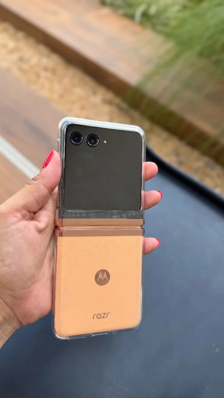 Celular motorola dobrável  - Foto 2