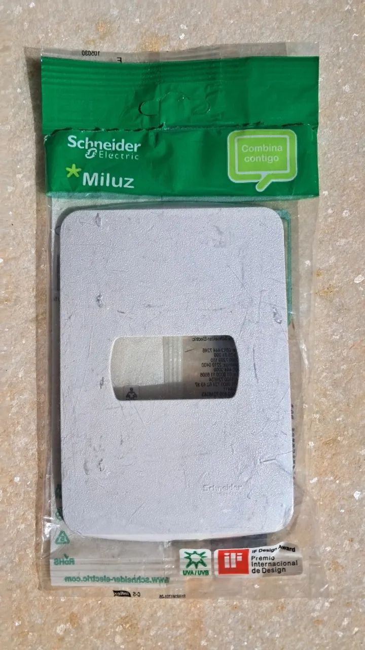 Kit de interruptores e tomadas Schneider