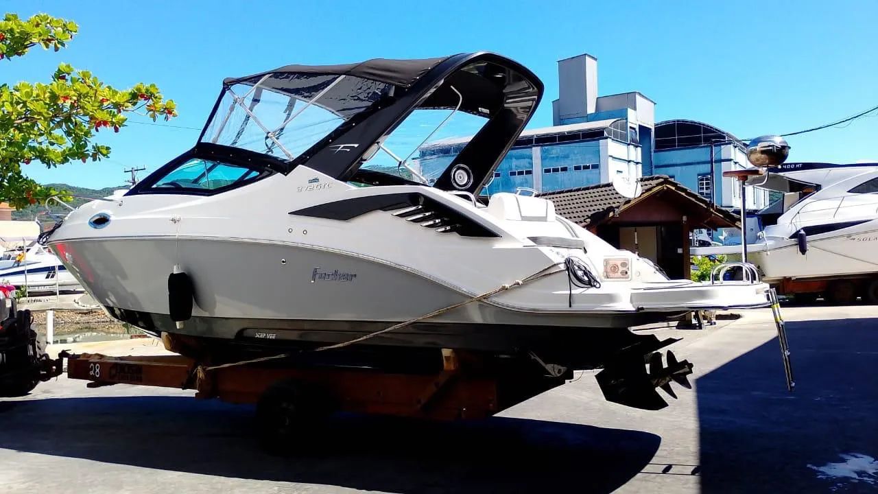 Focker 272 GTC ano 2020 com Mercruiser - Triton Phantom FS  - Foto 4