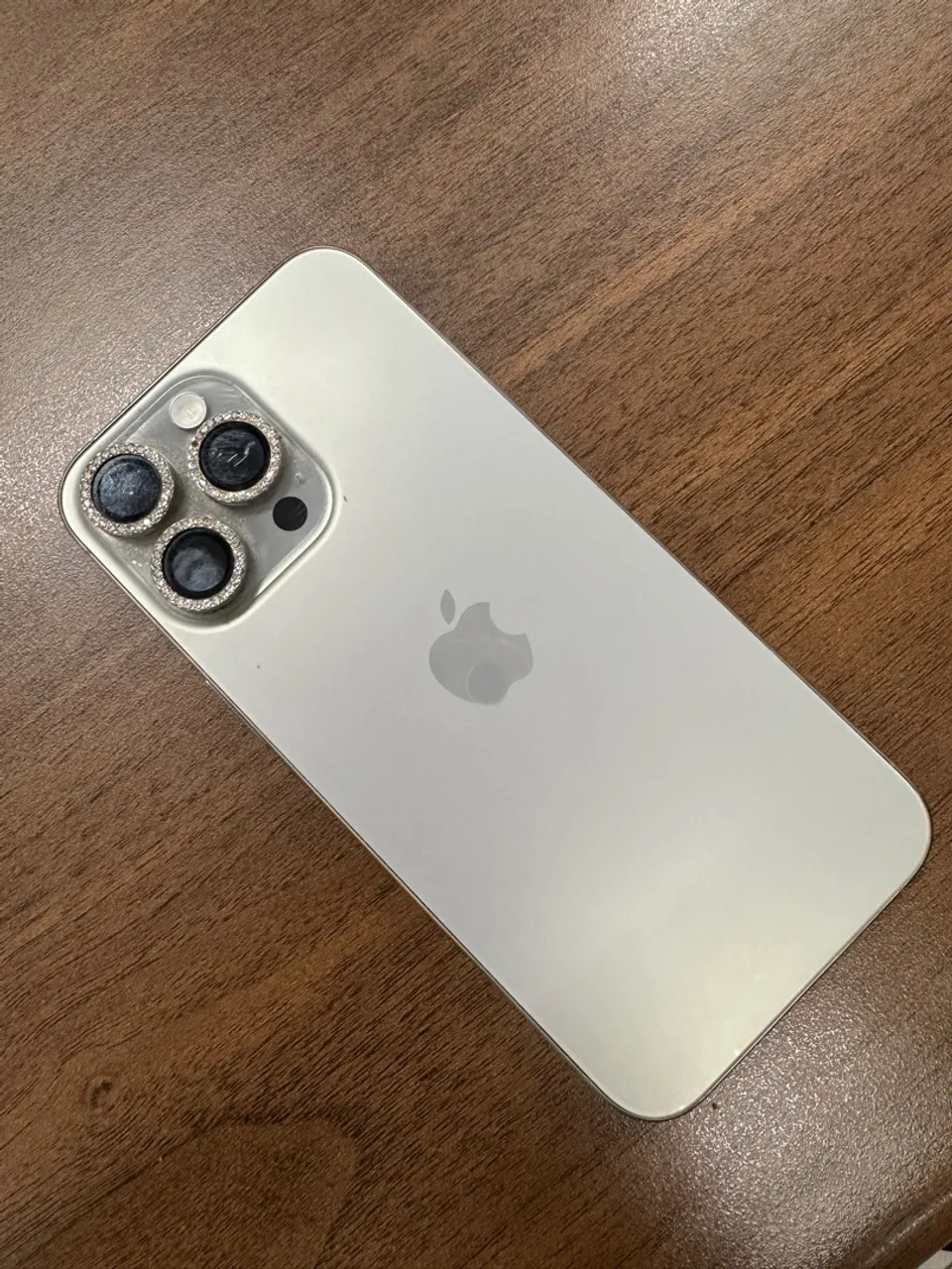 Vendo Iphone 15 pro Max ainda na garantia