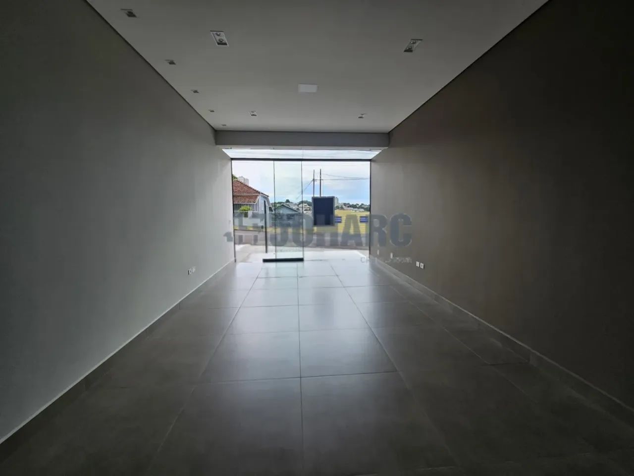 Sala comercial para alugar por R$ 1800.00, 45.00 m2 - CENTRO - APUCARANA/PR - Foto 3