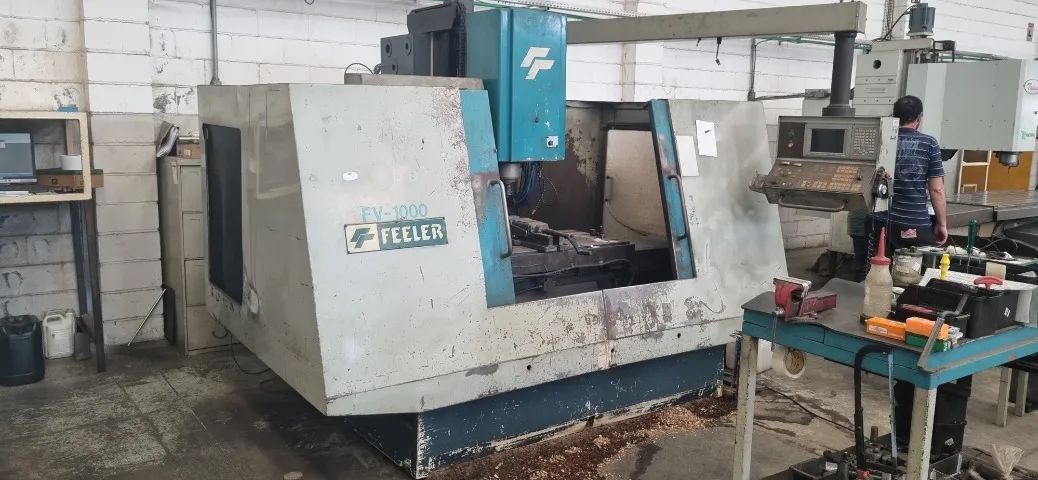 Centro de usinagem Feeler