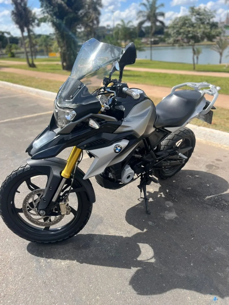 BMW G310s a gasolina