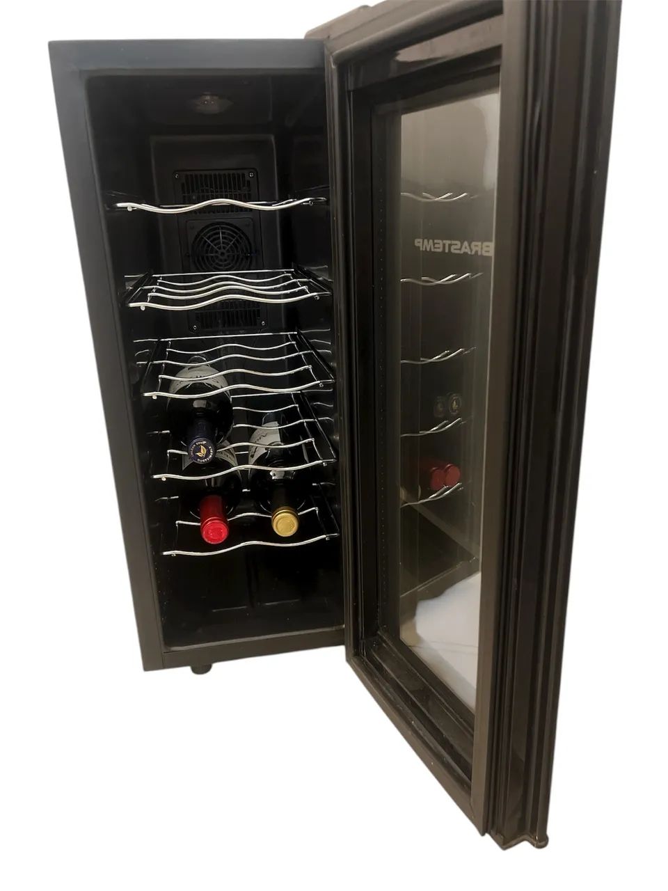 Adega climatizada Brastemp