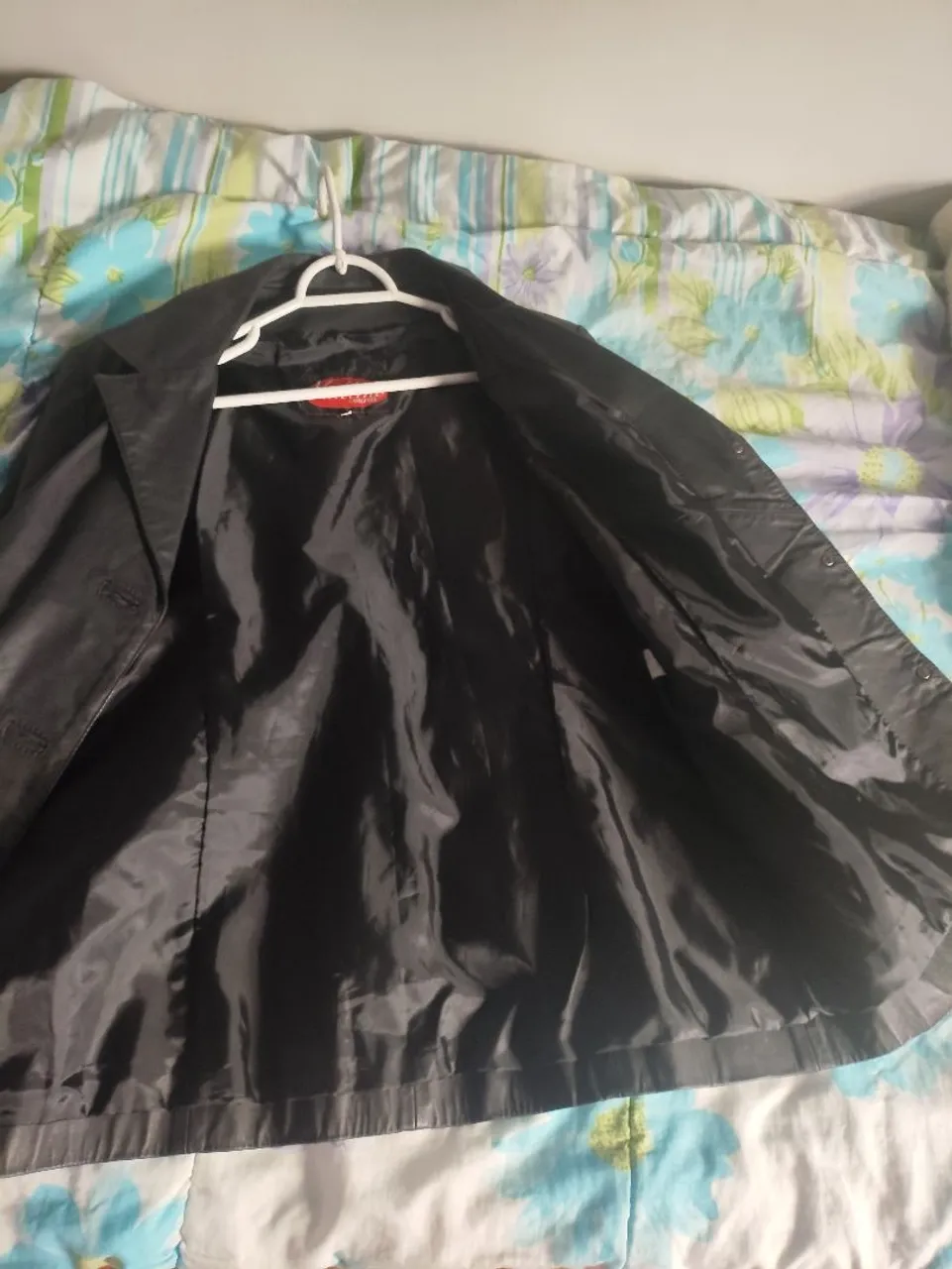 Jaqueta de Couro Preta Elegante