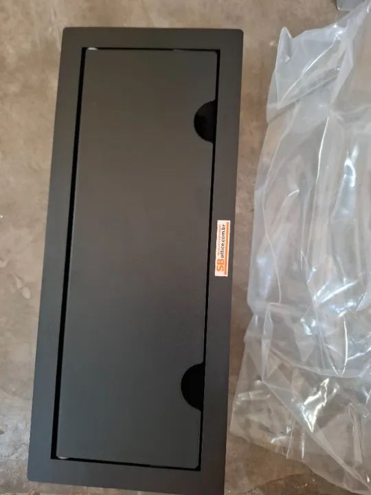 Caixa office nova de ferro para mesa 